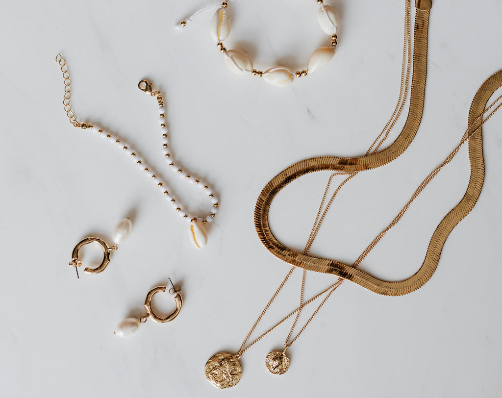 The 5-Minimalist Accessories to Style Yourself - The Hat Circle – The Hat Circle by X Terrace