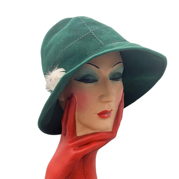 Vintage deep green felt velvet flower decorated cloche hat