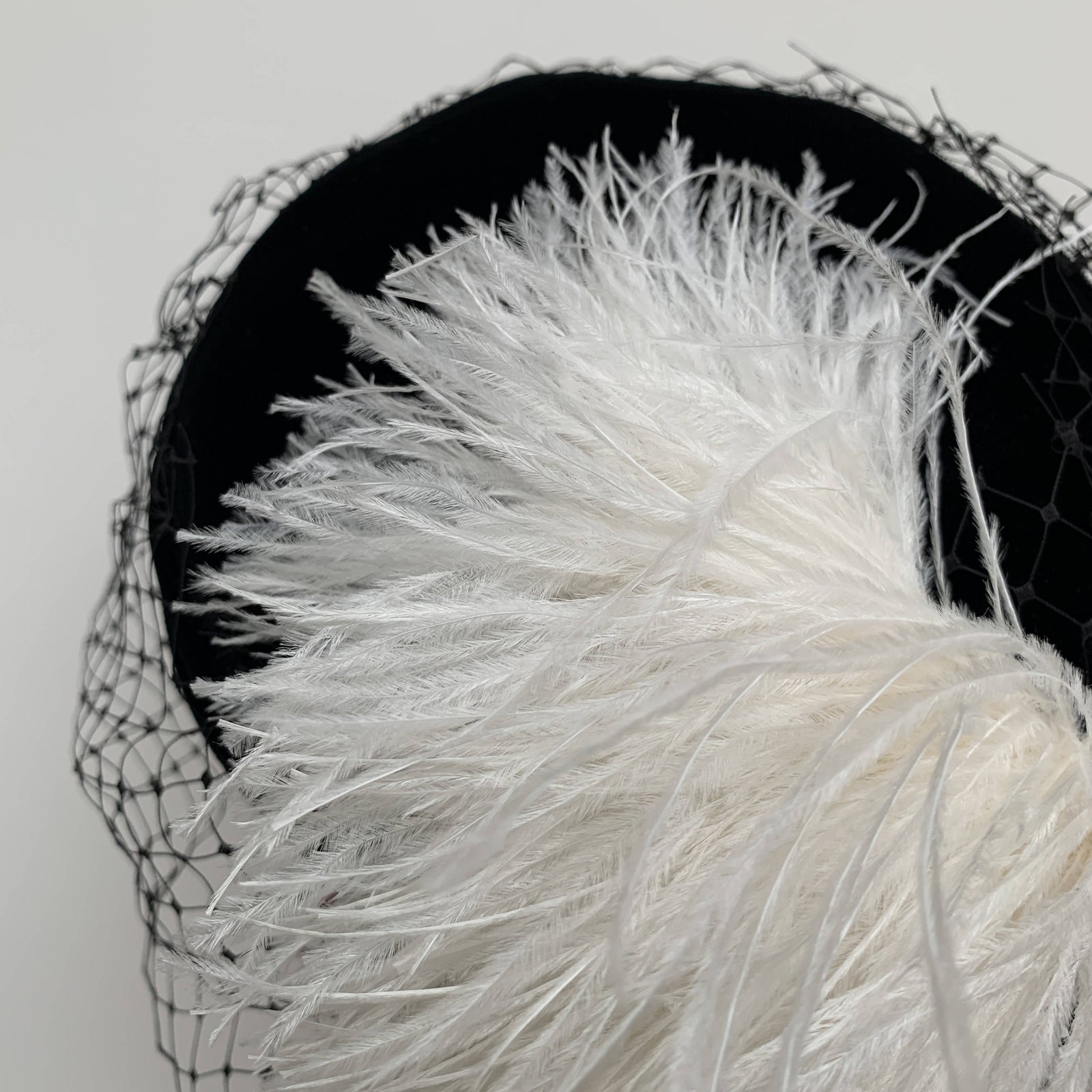 VTG Feather Pillbox Hat – Made in Japan – Black & White Curled Feathers Size BB Shop Fascinator Hat - Pillbox Feather Cocktail Fascinator  main image 3