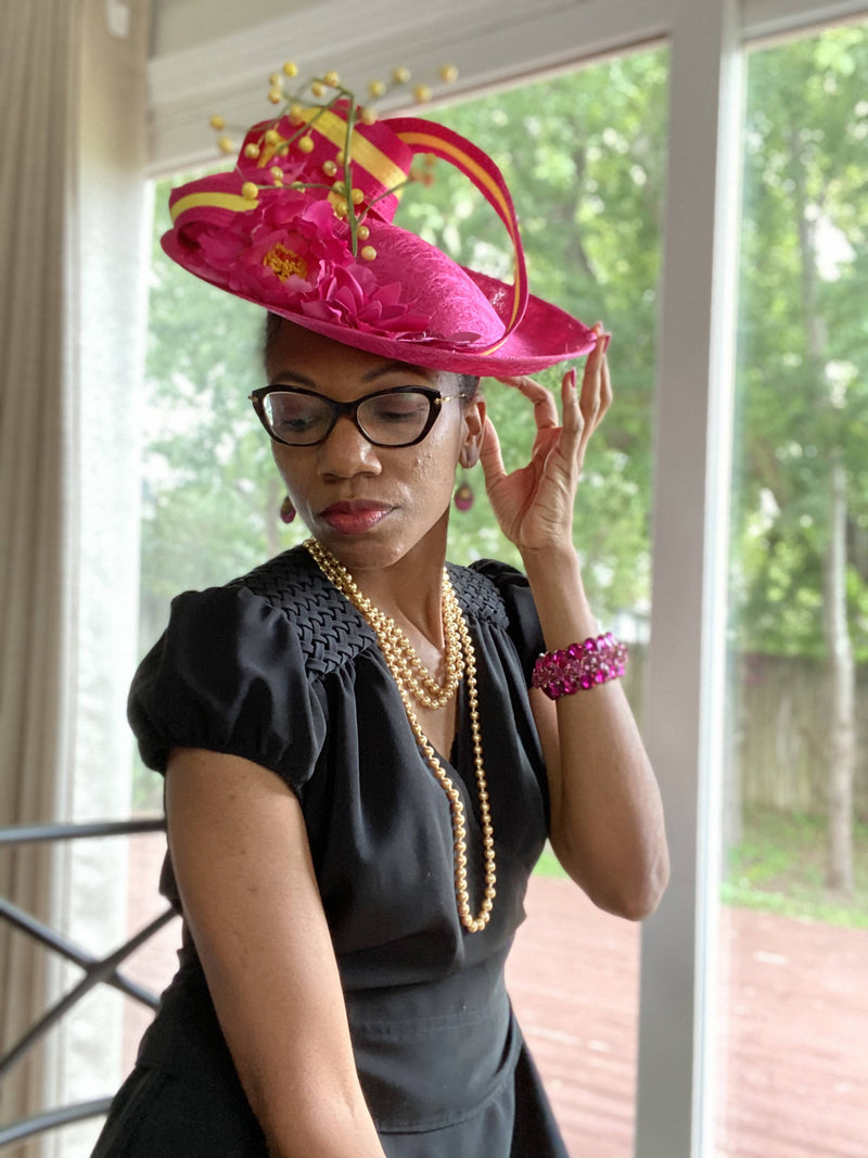 pink derby dress What to Wear to the Kentucky Derby? Style Gorgeous chiffon lightweight Mac Duggal in size 2. Women's Smith & Quinn Pink
