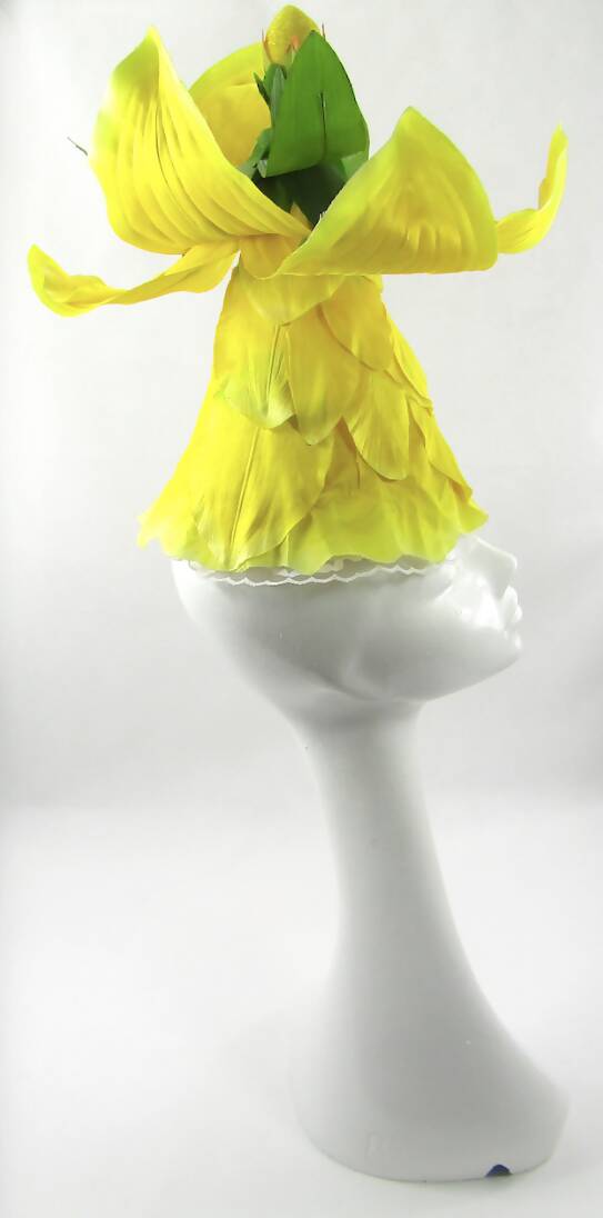 Fairy-esque Giant Daffodil & Lemon Hat