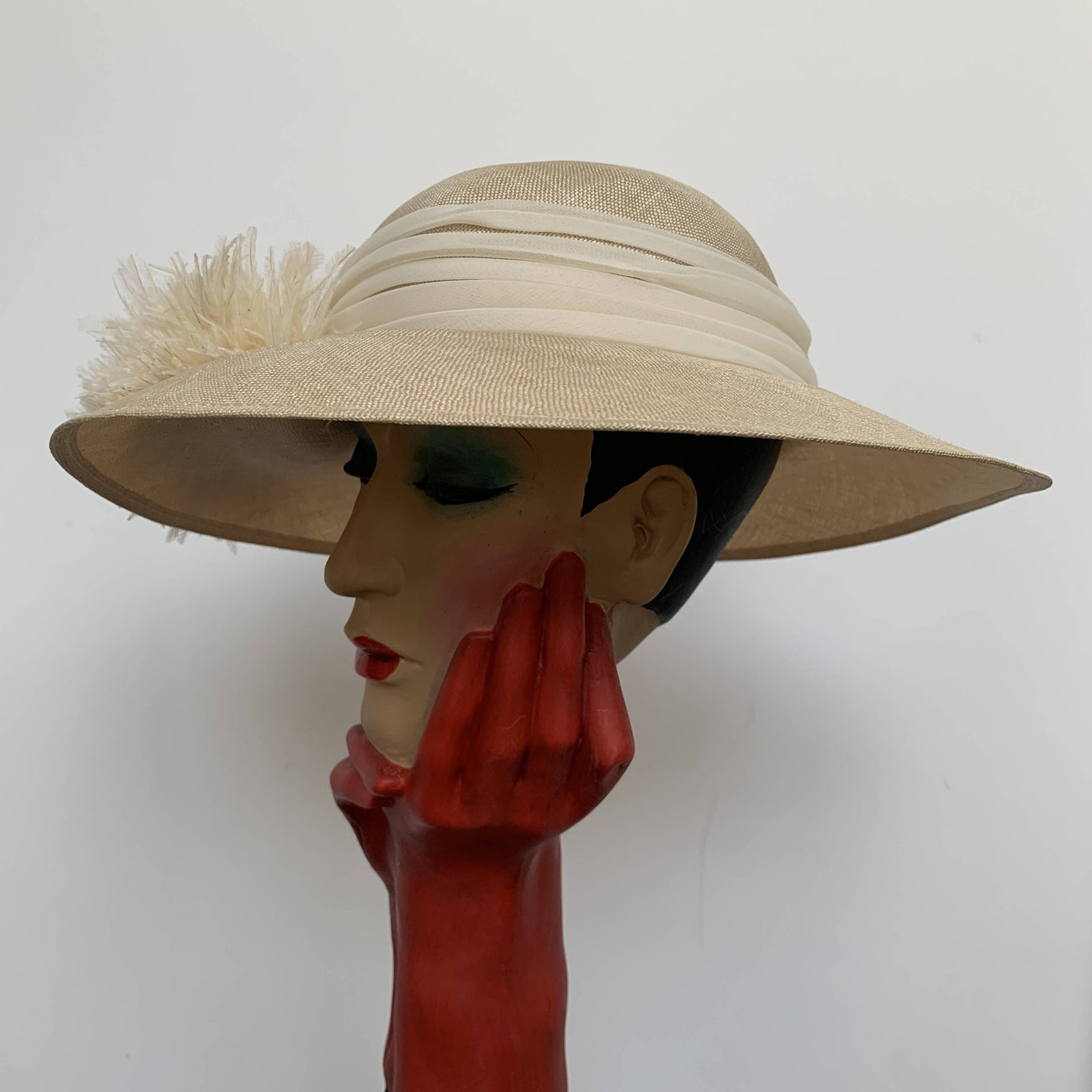 Vintage Straw Sun Hat with Natural Fur Feather and Ribbon  display picture 3
