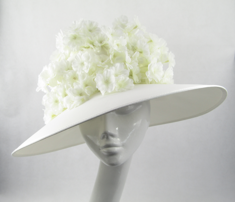 Ivory Down Brim Hat with Flower Blossom for Wedding Hat Races Special Occasion Headwear Royal Garden Party