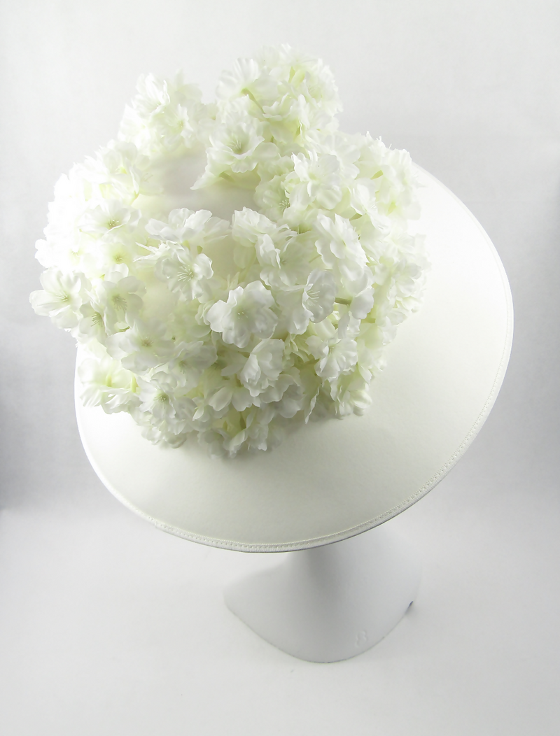 Ivory Down Brim Hat with Flower Blossom for Wedding Hat Races Special Occasion Headwear Royal Garden Party