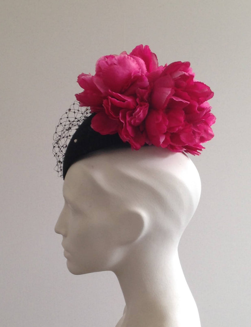 Catherine - Black Veiled Beret with pink Flowers