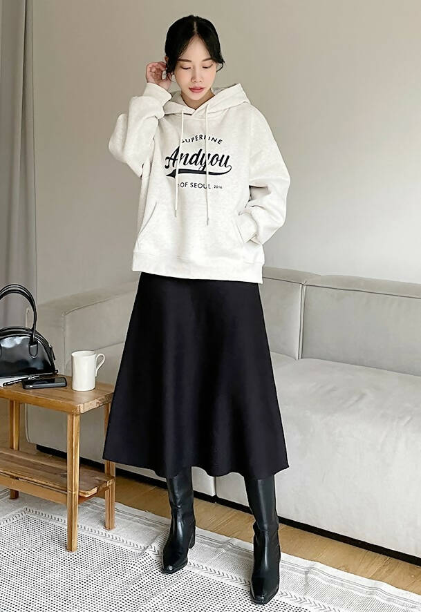 Thick knit flared long skirt